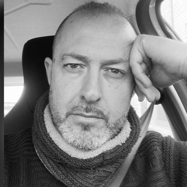 Kike Madrid, retrato en blanco y negro